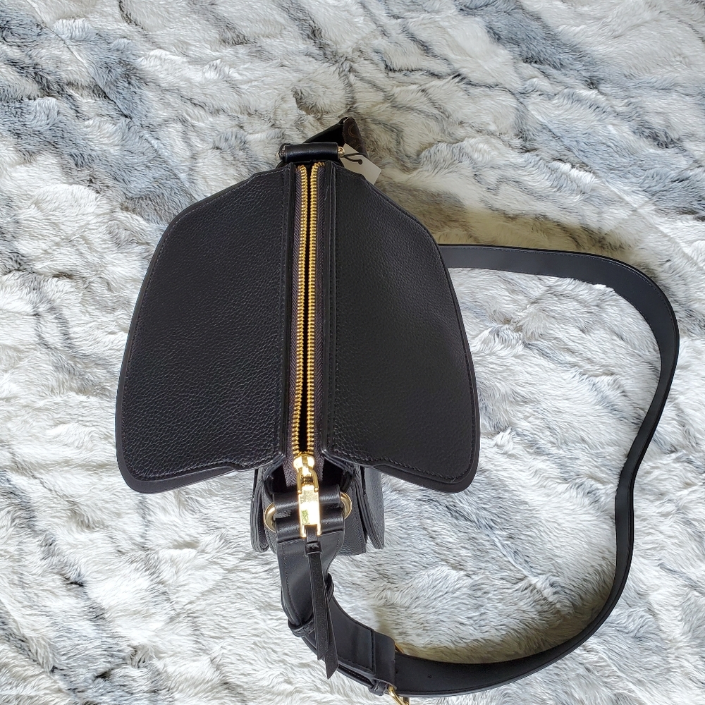 Calvin Klein Bella Crossbody - Picture 7 of 12